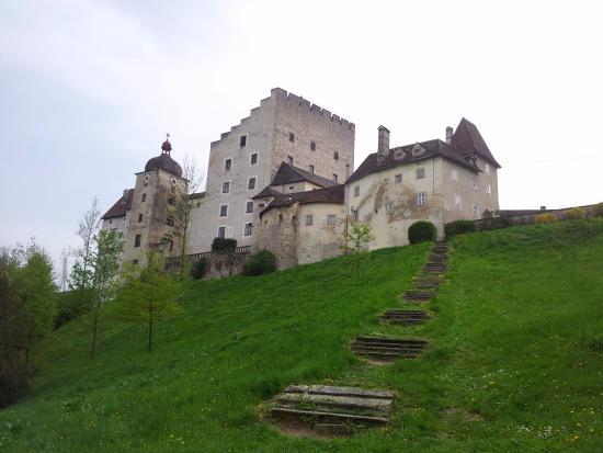 Burg Clam
