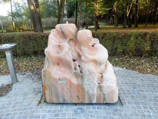Brunnen- Die Familie
