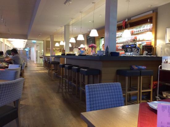 Marchetti's Bar-Restaurant-Lounge